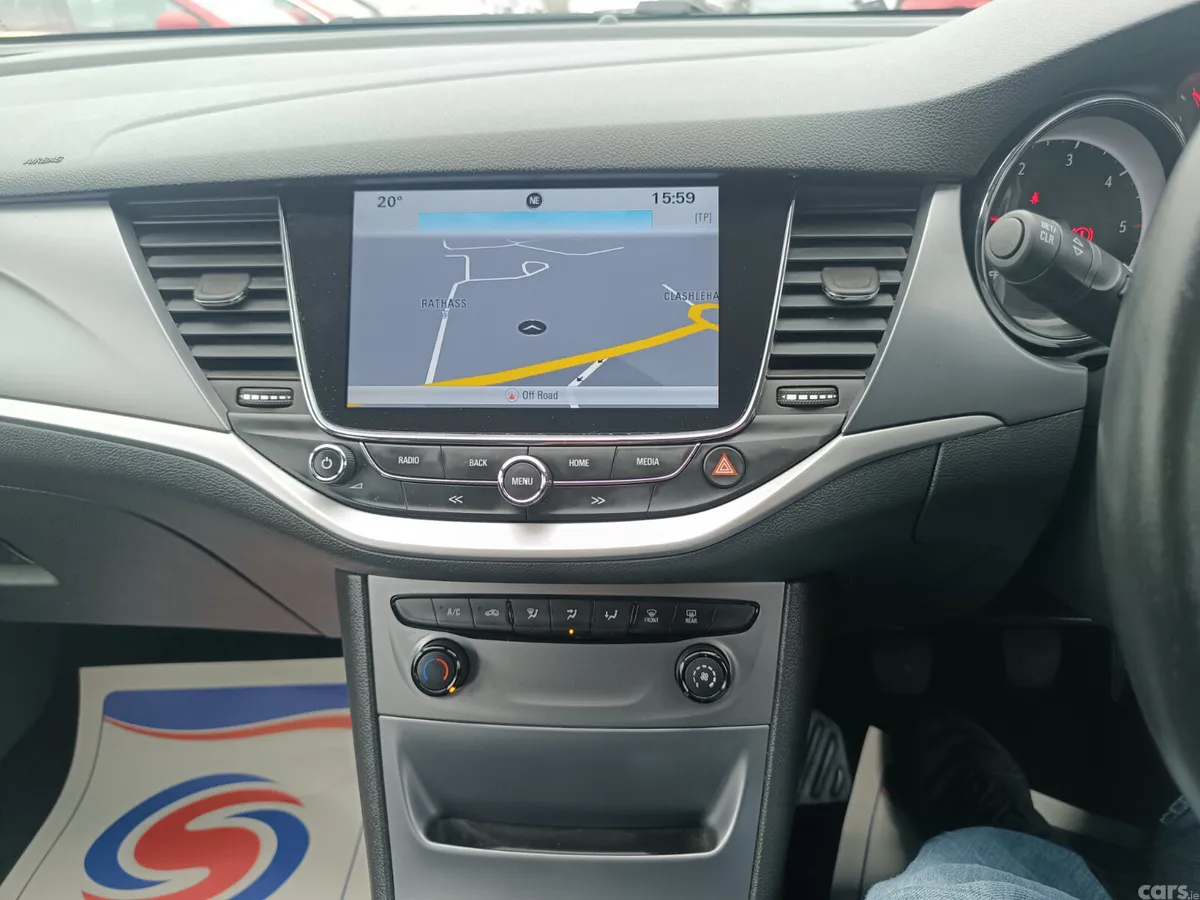 Vauxhall Astra Hatchback, Diesel, 2017, Silver