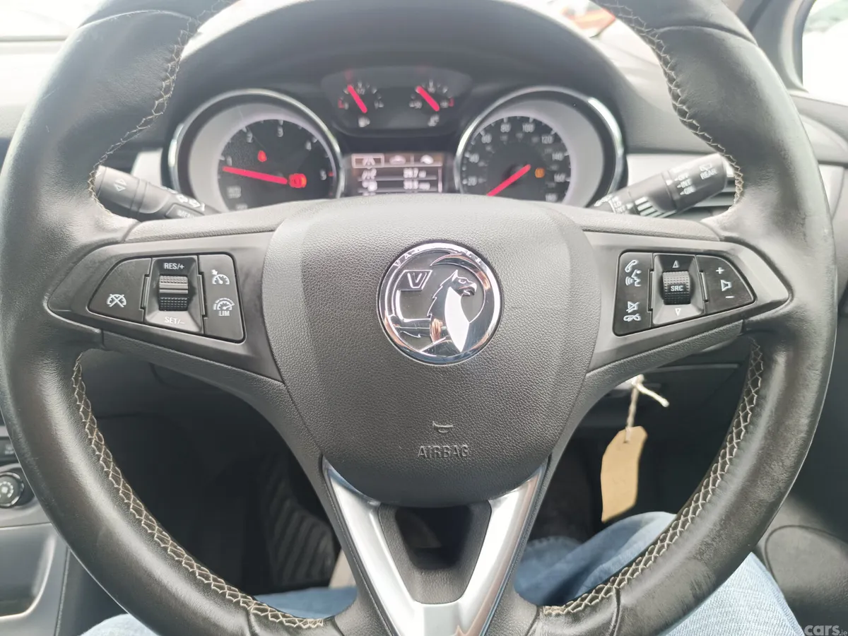 Vauxhall Astra Hatchback, Diesel, 2017, Silver