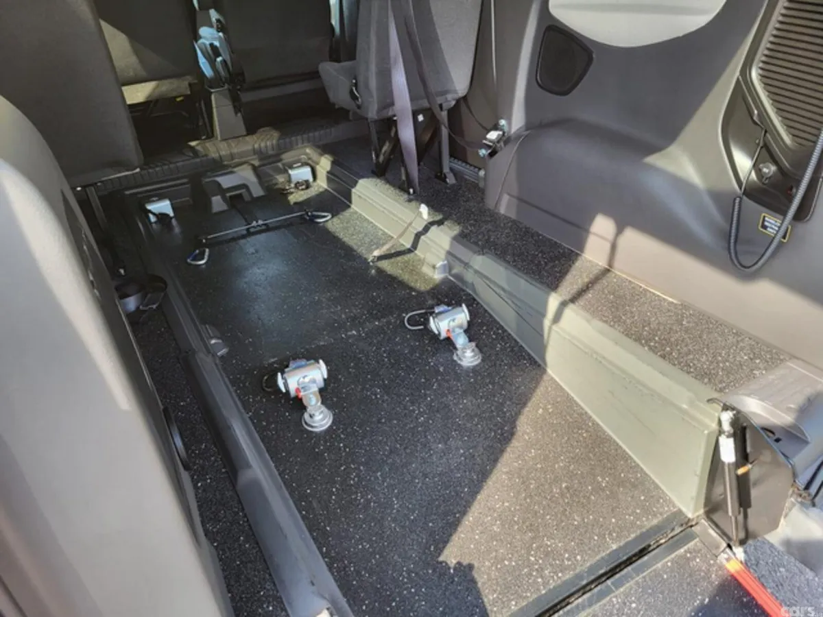 Ford Tourneo Custom MPV, Diesel, 2017, Silver