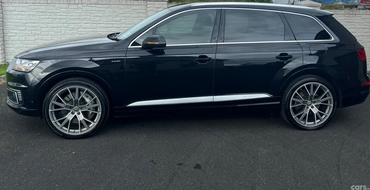 Audi Q7 SUV, Diesel Plug-in Hybrid, 2017, Black
