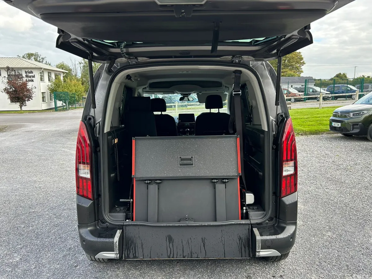 Peugeot Rifter MPV, Diesel, 2021, Grey
