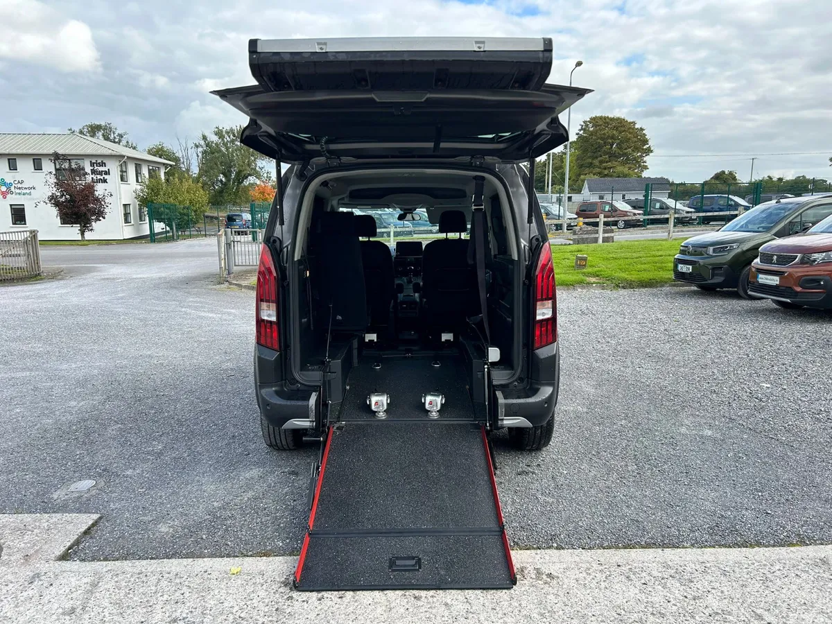 Peugeot Rifter MPV, Diesel, 2021, Grey
