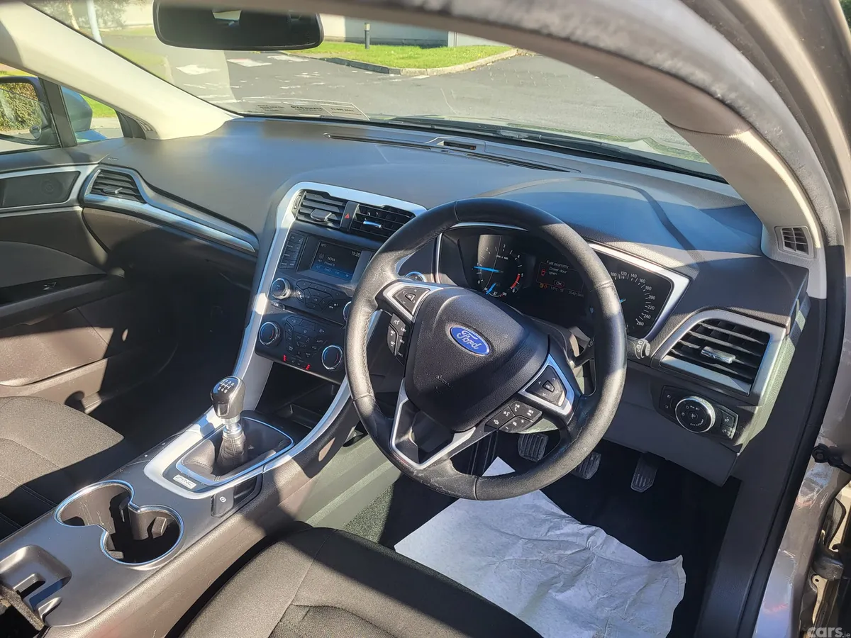 Ford Mondeo Hatchback, Diesel, 2018, Grey