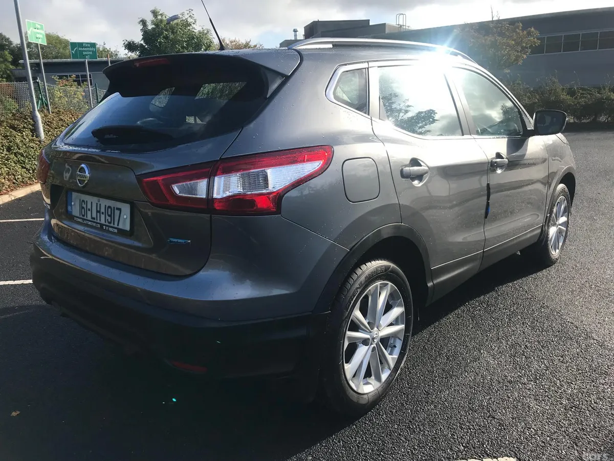 Nissan Qashqai Hatchback, Diesel, 2016, Grey