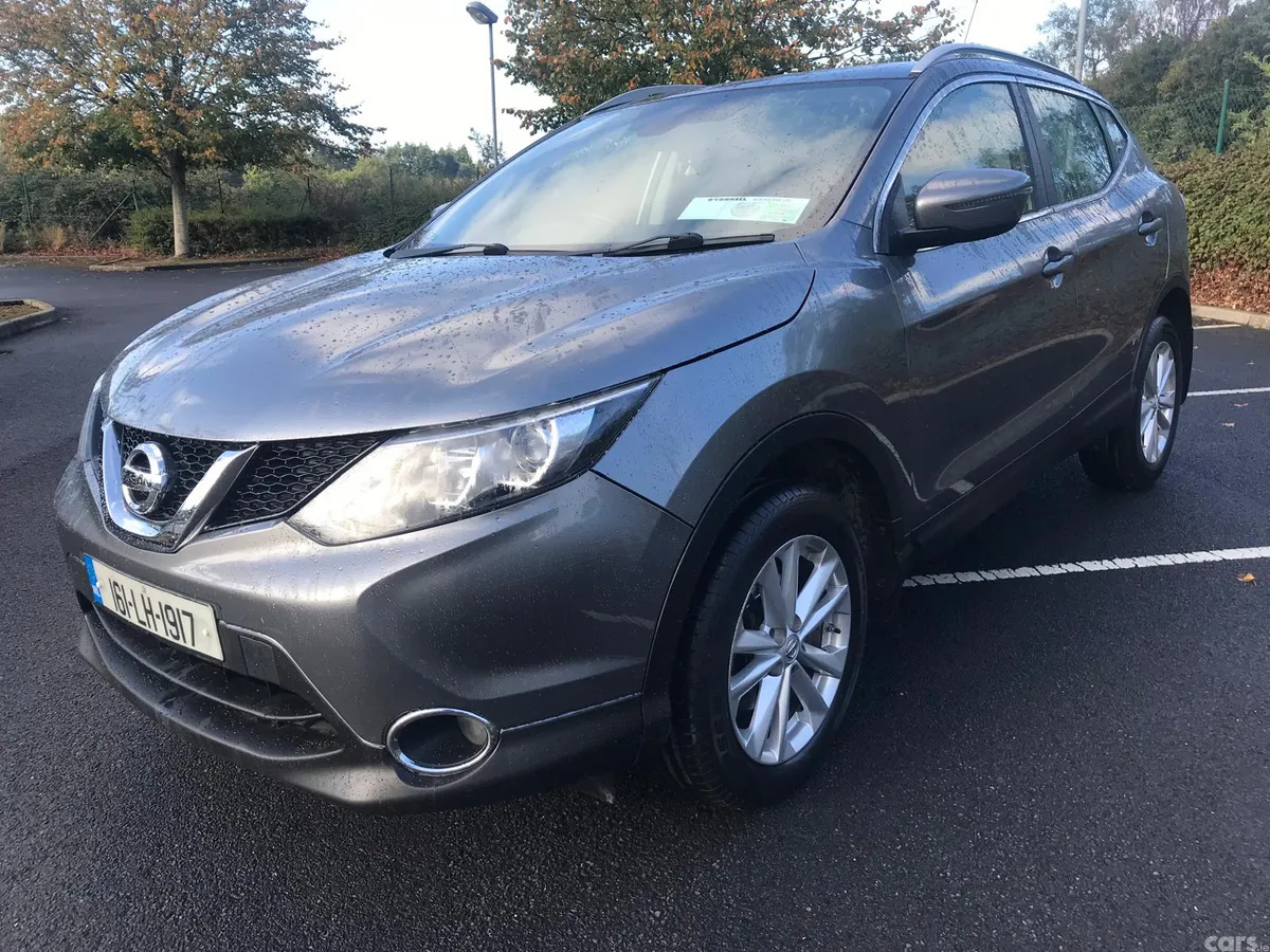 Nissan Qashqai Hatchback, Diesel, 2016, Grey