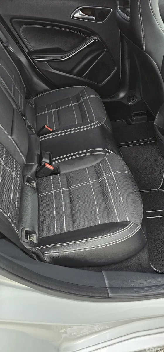 Mercedes-Benz A-Class Hatchback, Petrol, 2015, Silver