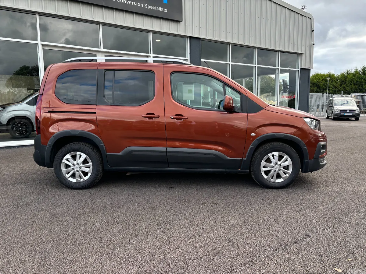 Peugeot Rifter MPV, Diesel, 2019, Gold