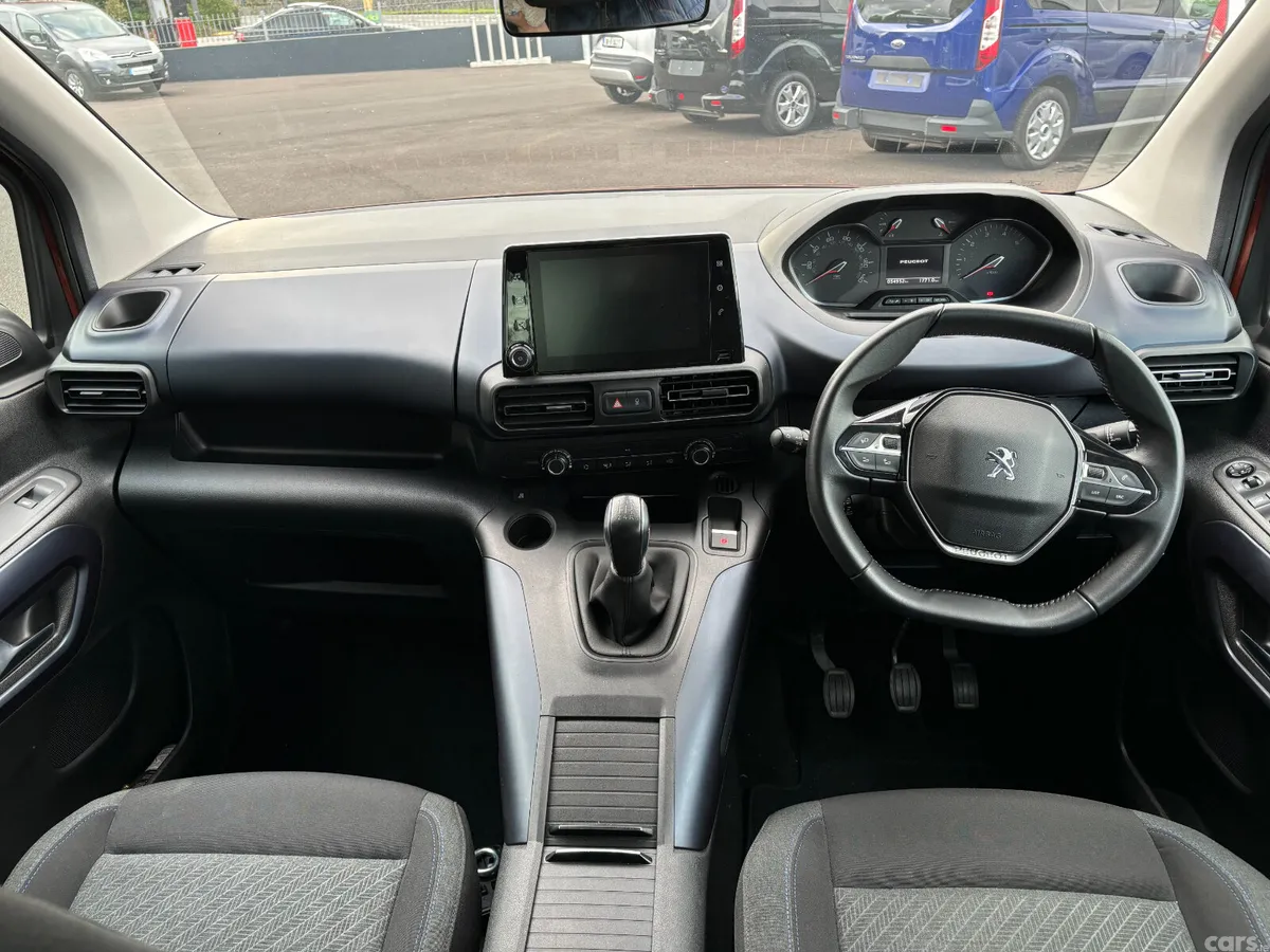 Peugeot Rifter MPV, Diesel, 2019, Gold