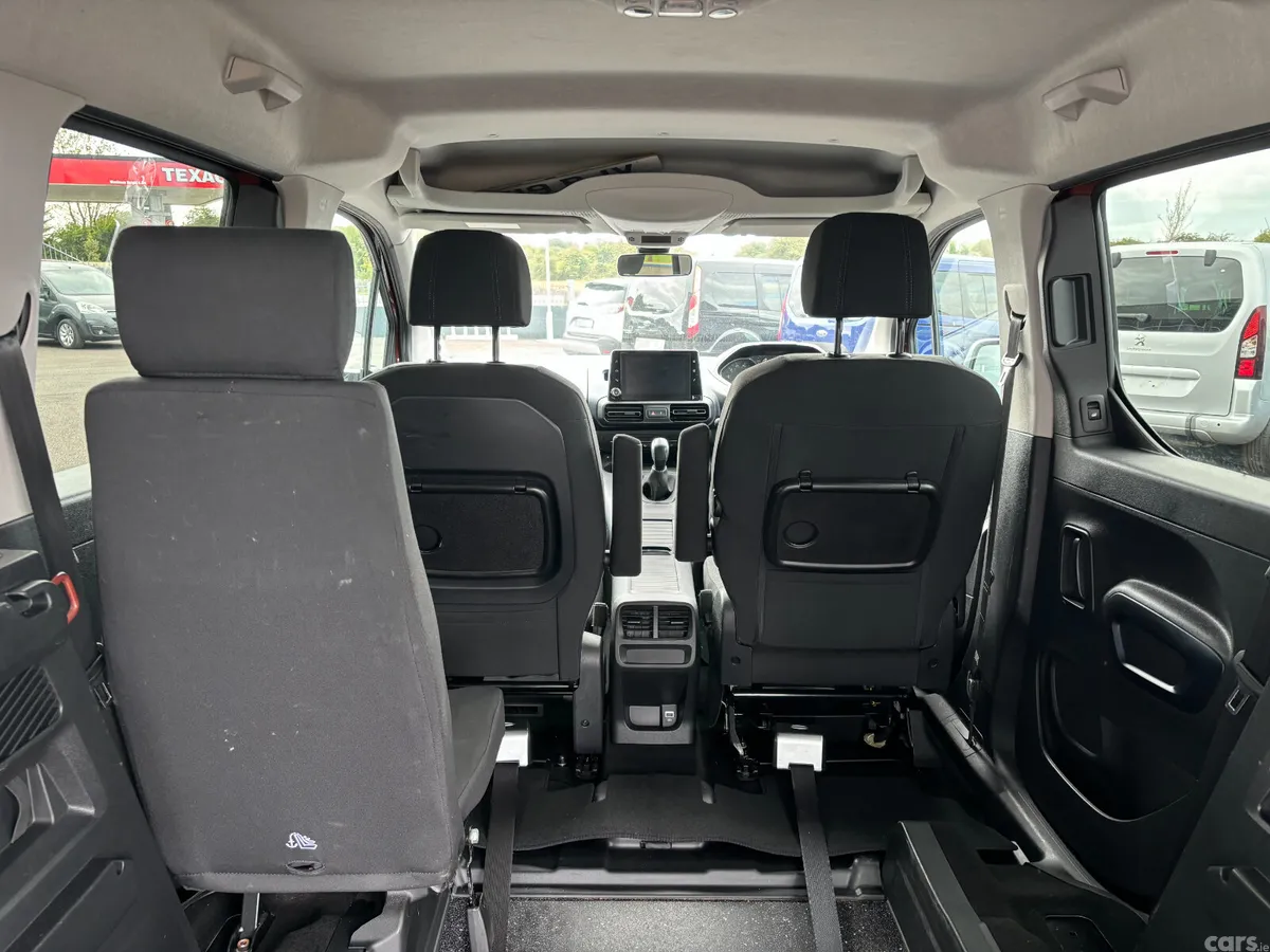 Peugeot Rifter MPV, Diesel, 2019, Gold
