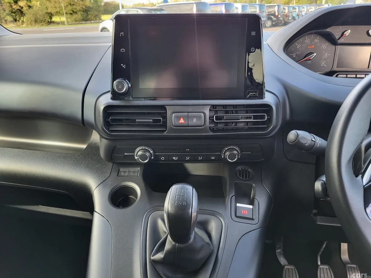 Peugeot Rifter MPV, Diesel, 2019, Gold
