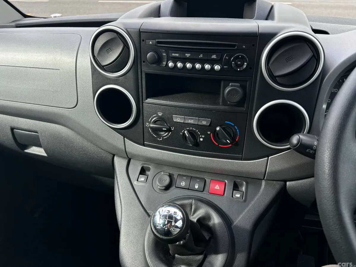 Peugeot Partner MPV, Diesel, 2018, Blue