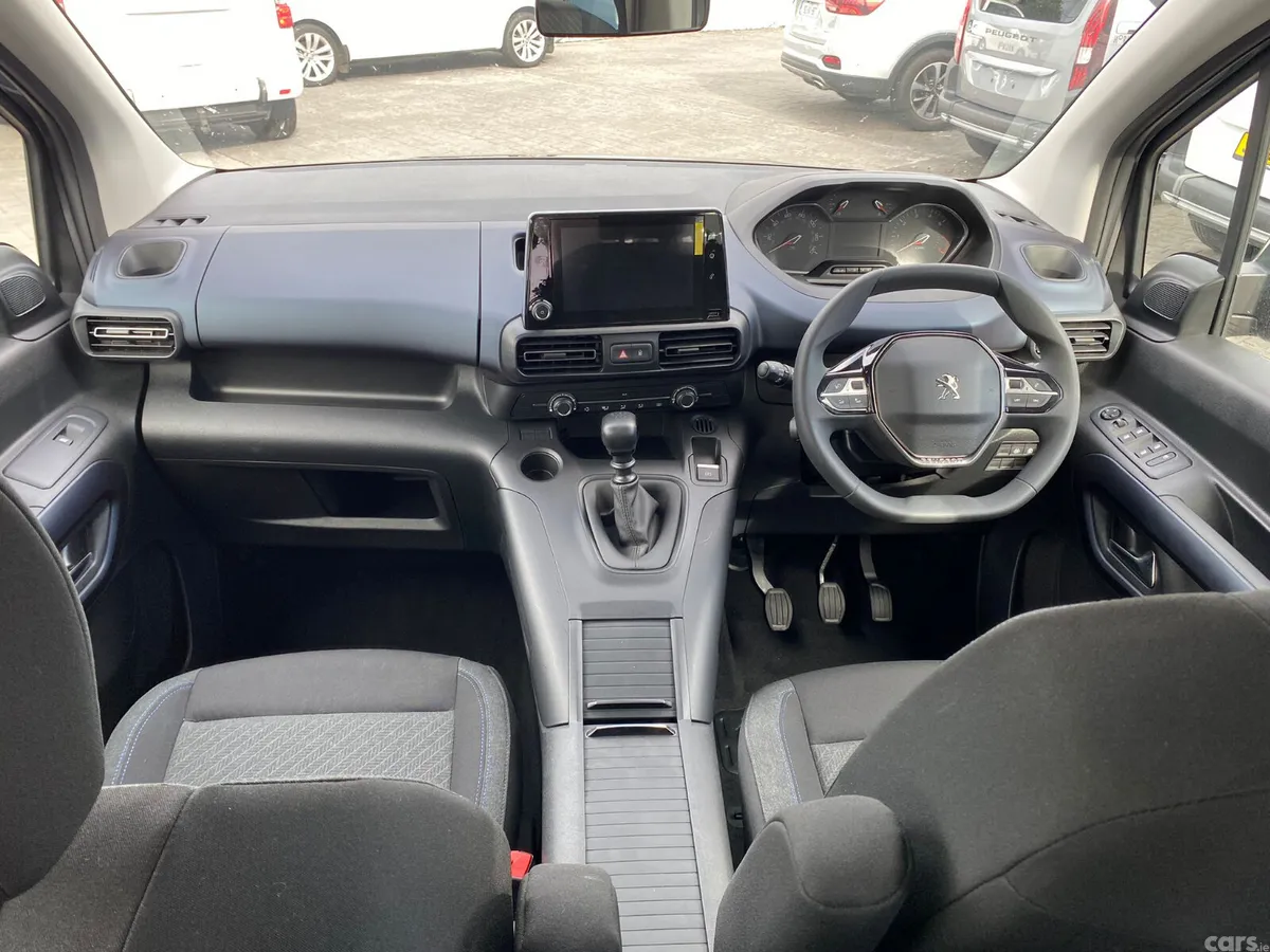 Peugeot Rifter MPV, Diesel, 2024, Grey