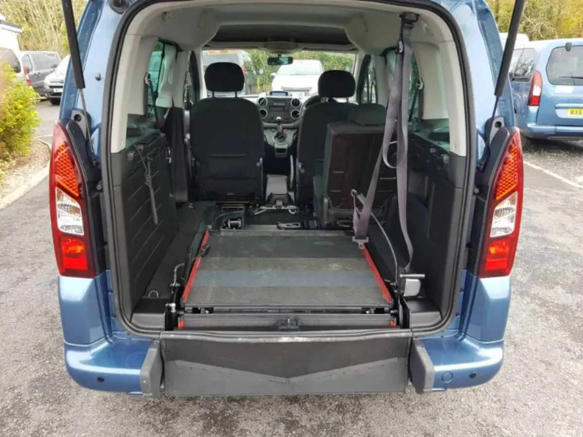 Peugeot Partner MPV, Diesel, 2016, Blue