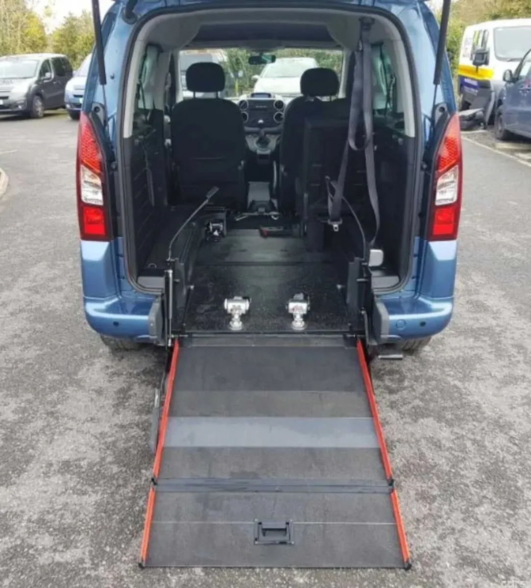 Peugeot Partner MPV, Diesel, 2016, Blue