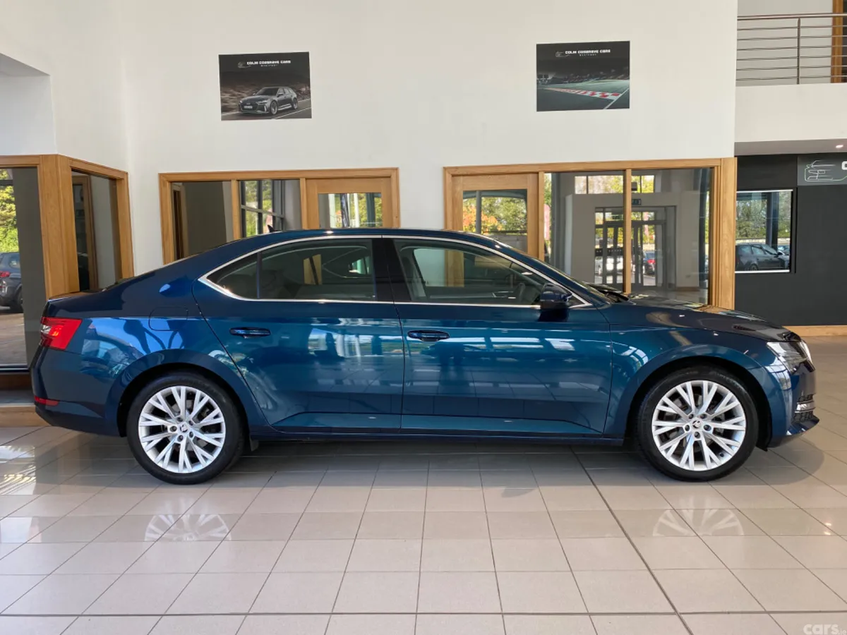 Skoda Superb Saloon, Diesel, 2022, Blue