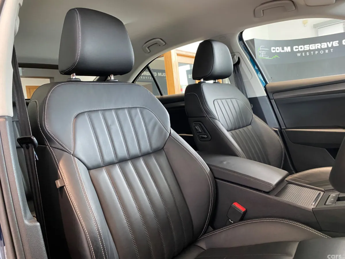 Skoda Superb Saloon, Diesel, 2022, Blue