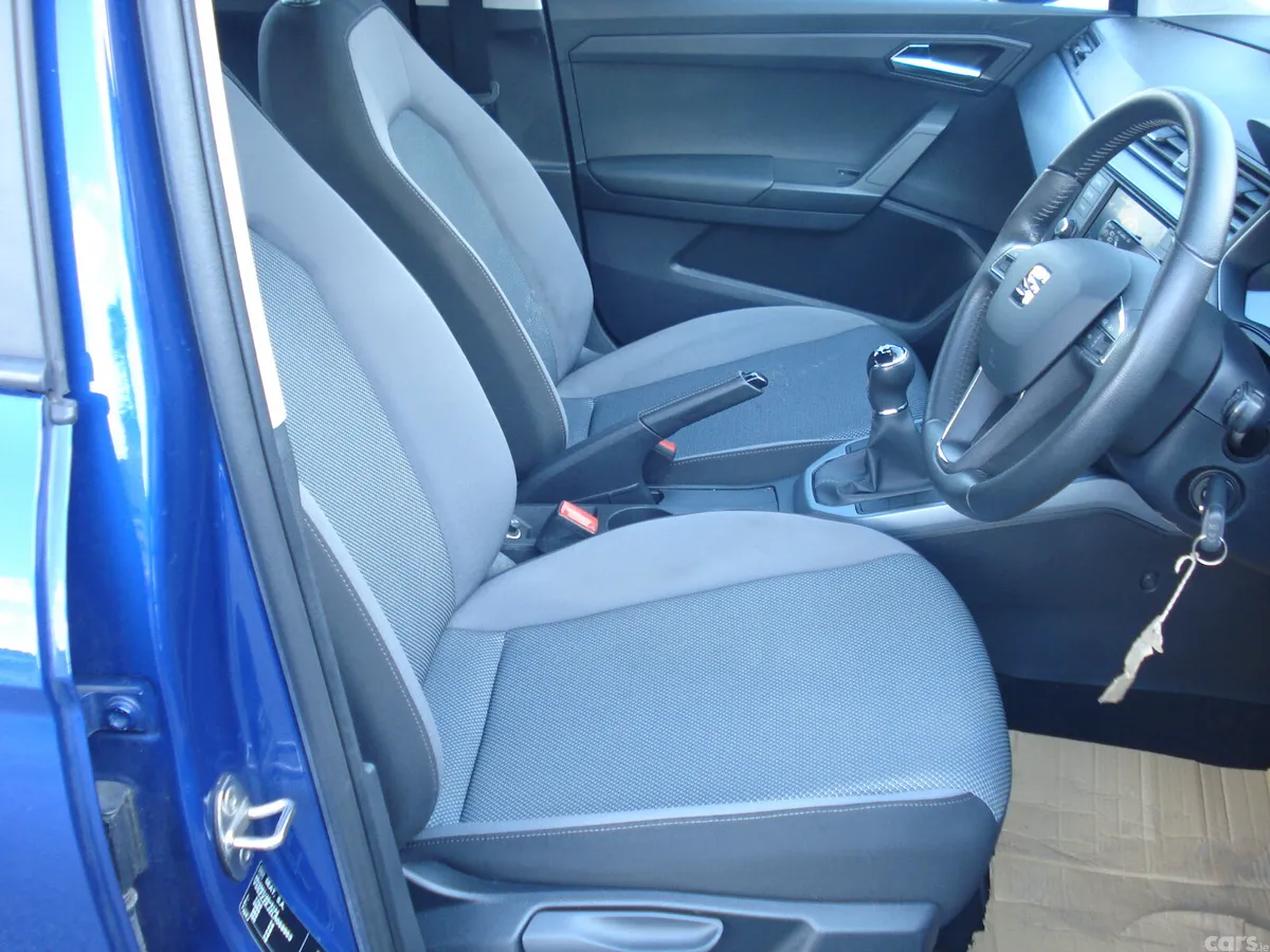 SEAT Arona SUV, Diesel, 2020, Blue