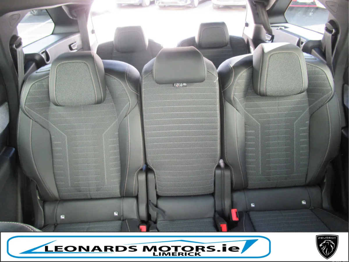 Peugeot 5008 SUV, Petrol Hybrid, 2026, Grey