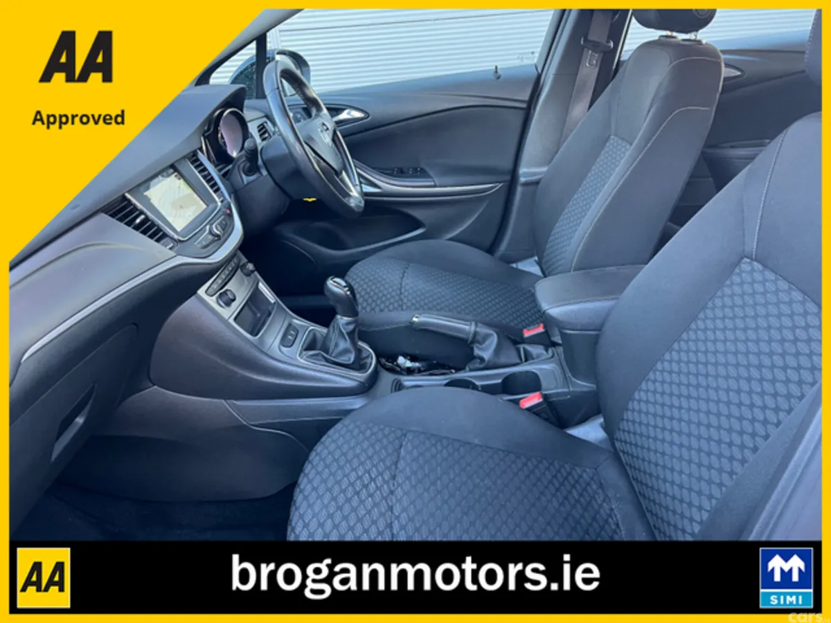 Opel Astra Hatchback, Diesel, 2021, Silver