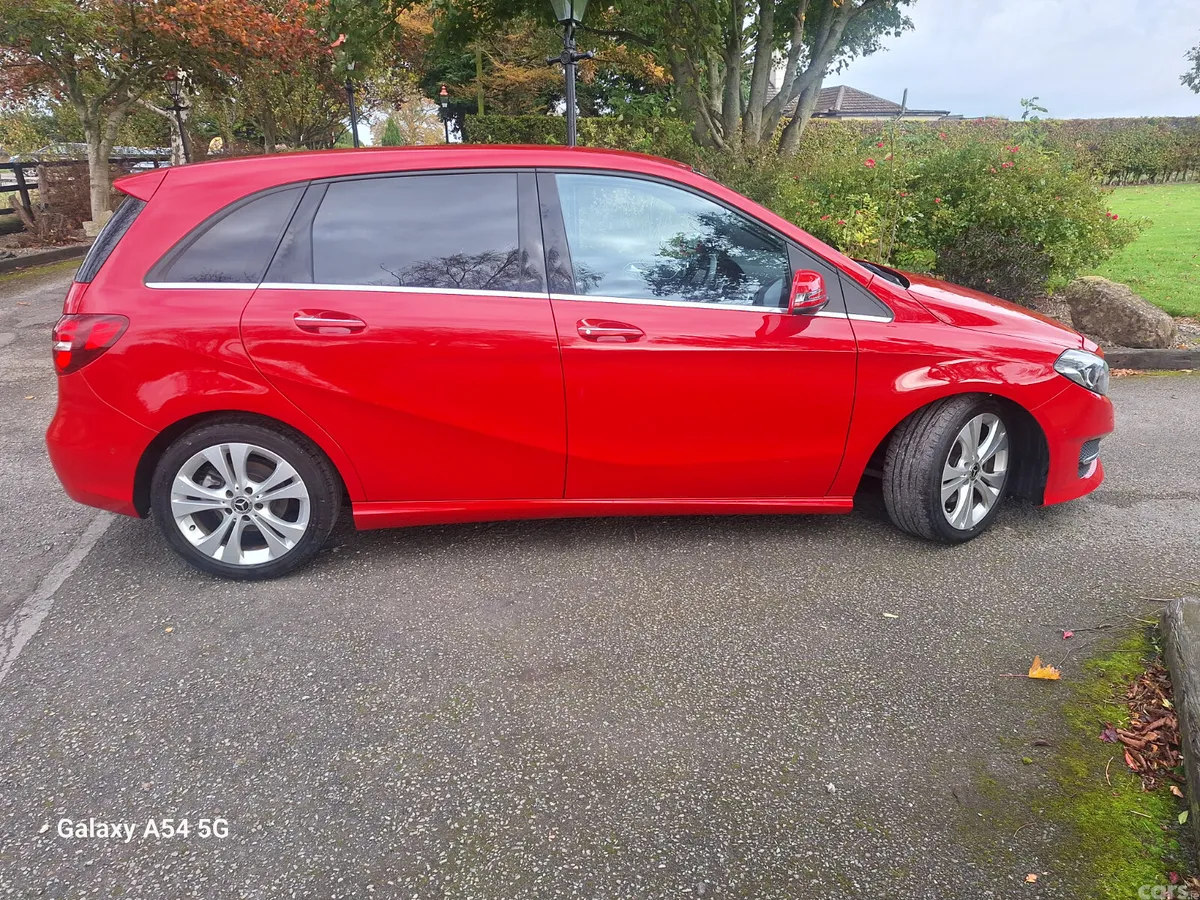 Mercedes-Benz B-Class Hatchback, Petrol, 2018, Red