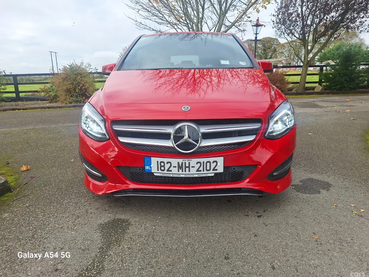Mercedes-Benz B-Class Hatchback, Petrol, 2018, Red