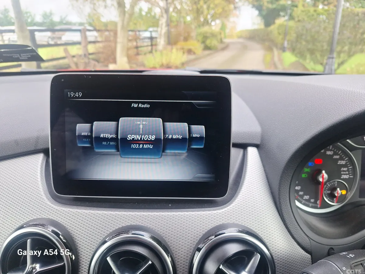 Mercedes-Benz B-Class Hatchback, Petrol, 2018, Red