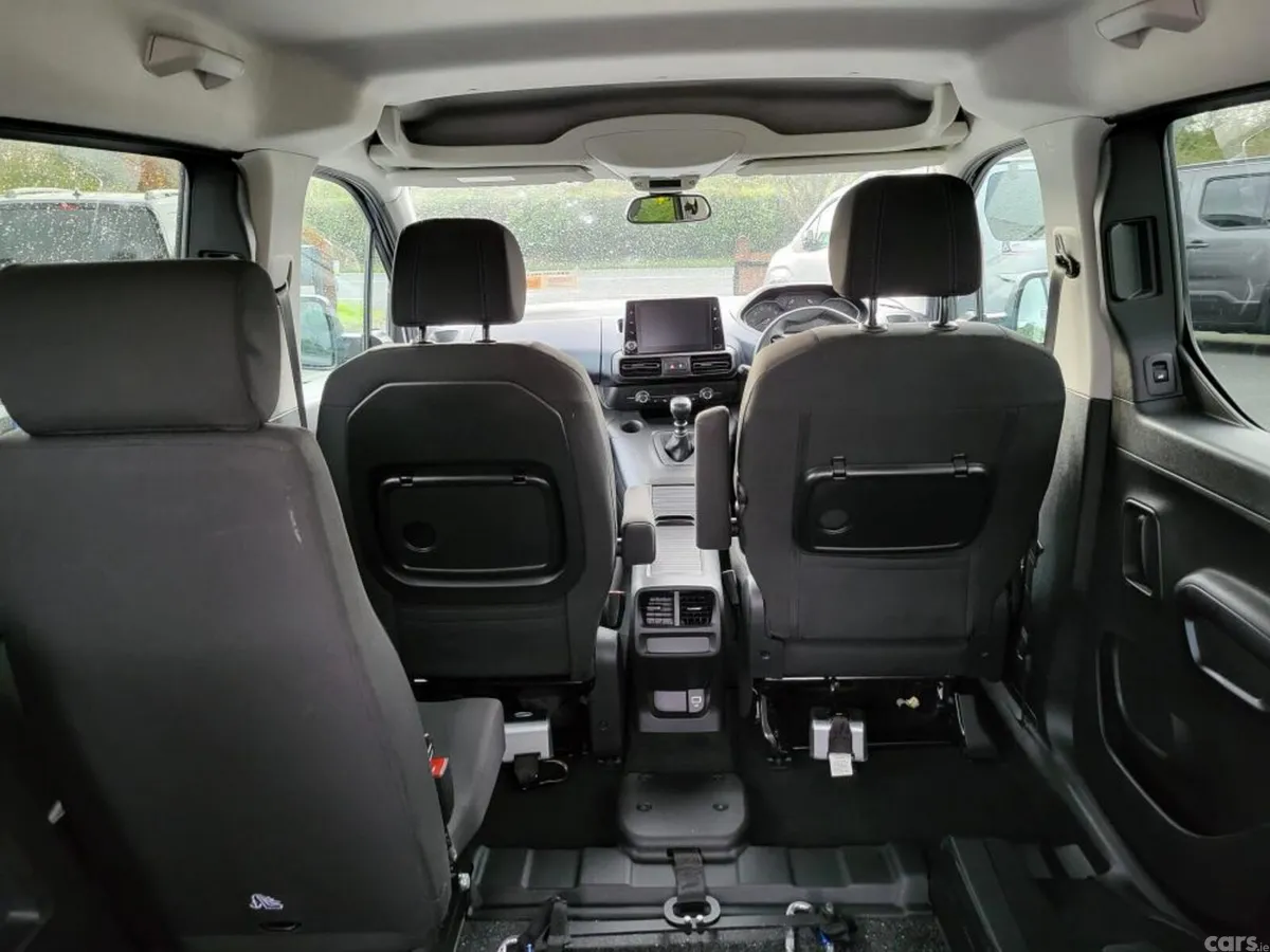 Peugeot Rifter MPV, Diesel, 2022, Grey