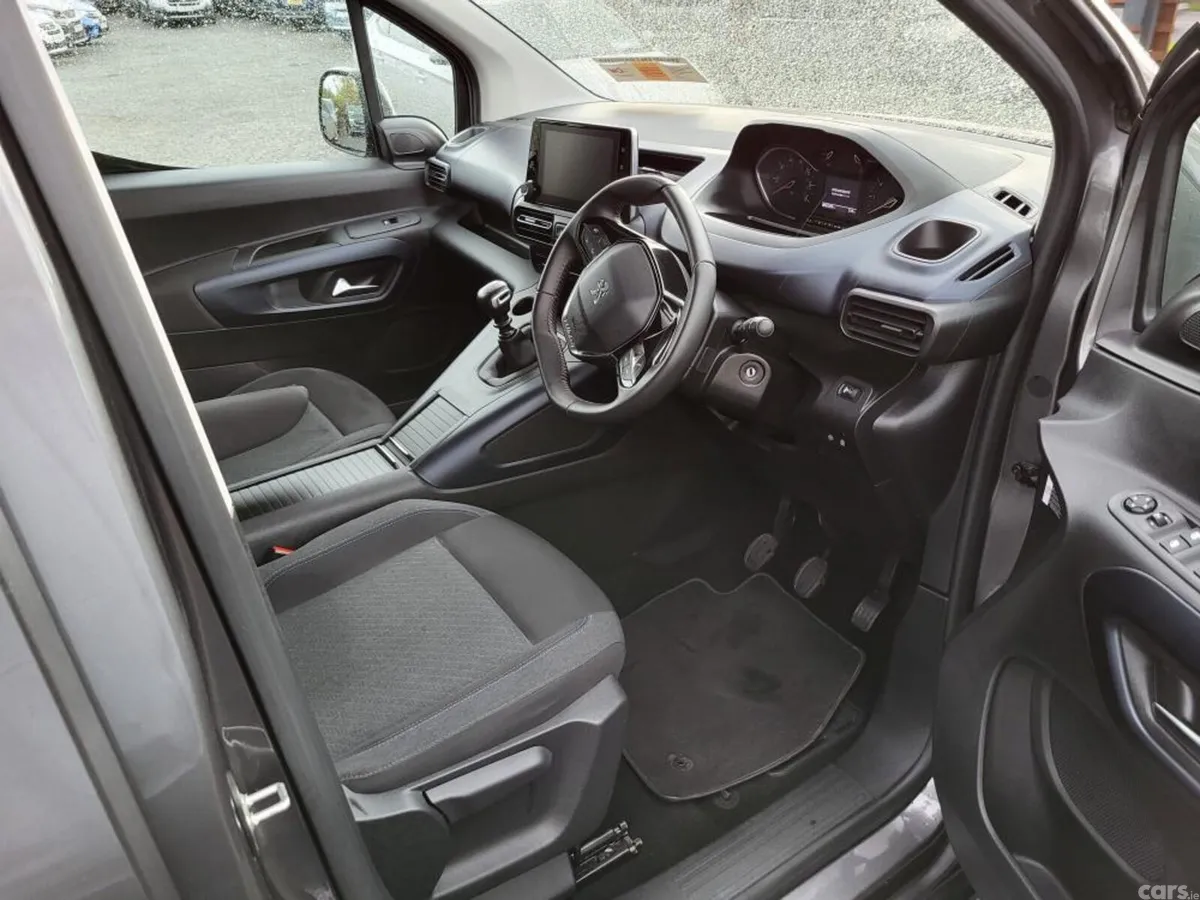 Peugeot Rifter MPV, Diesel, 2022, Grey