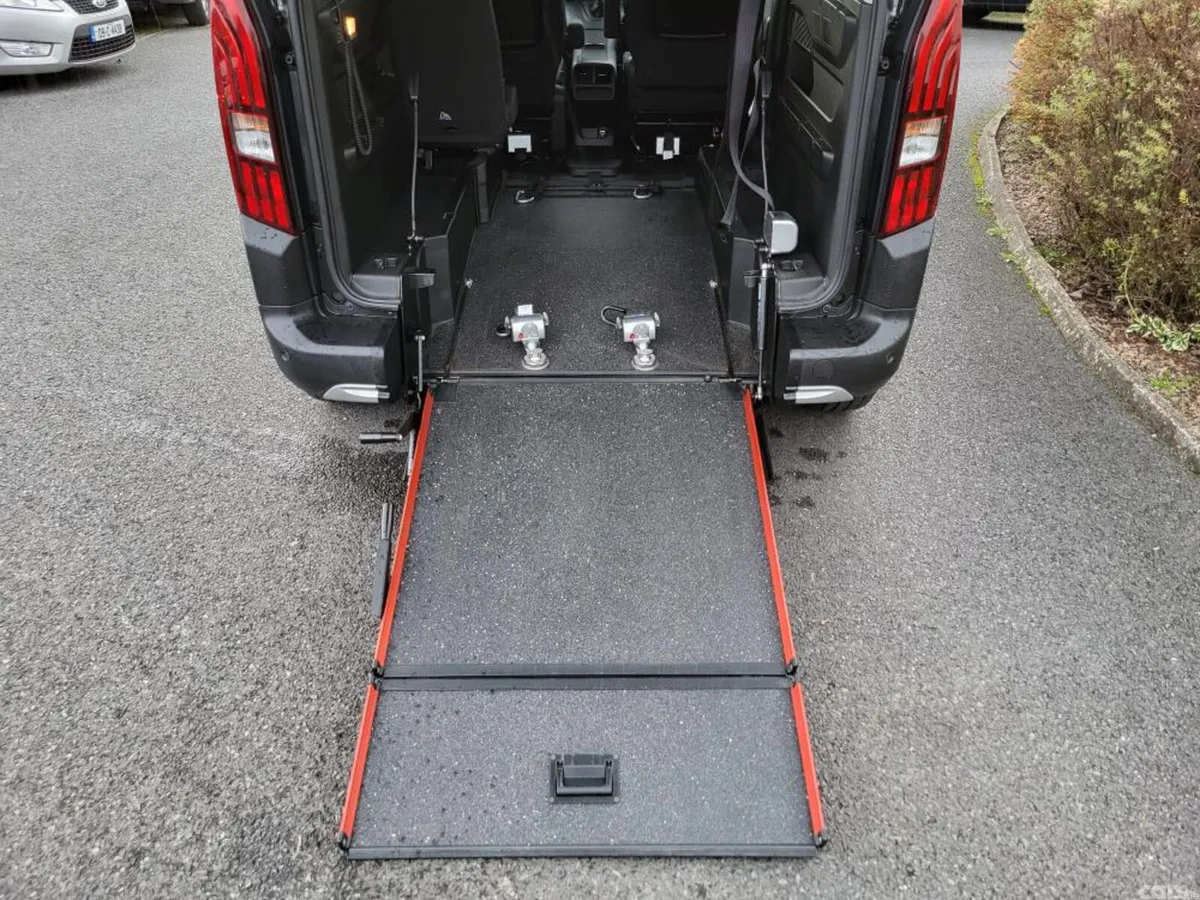 Peugeot Rifter MPV, Diesel, 2022, Grey