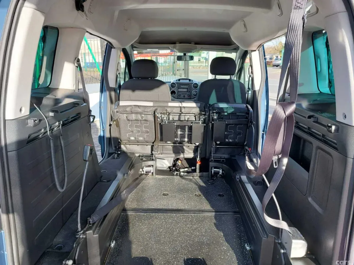 Peugeot Partner Tepee MPV, Diesel, 2018, Blue