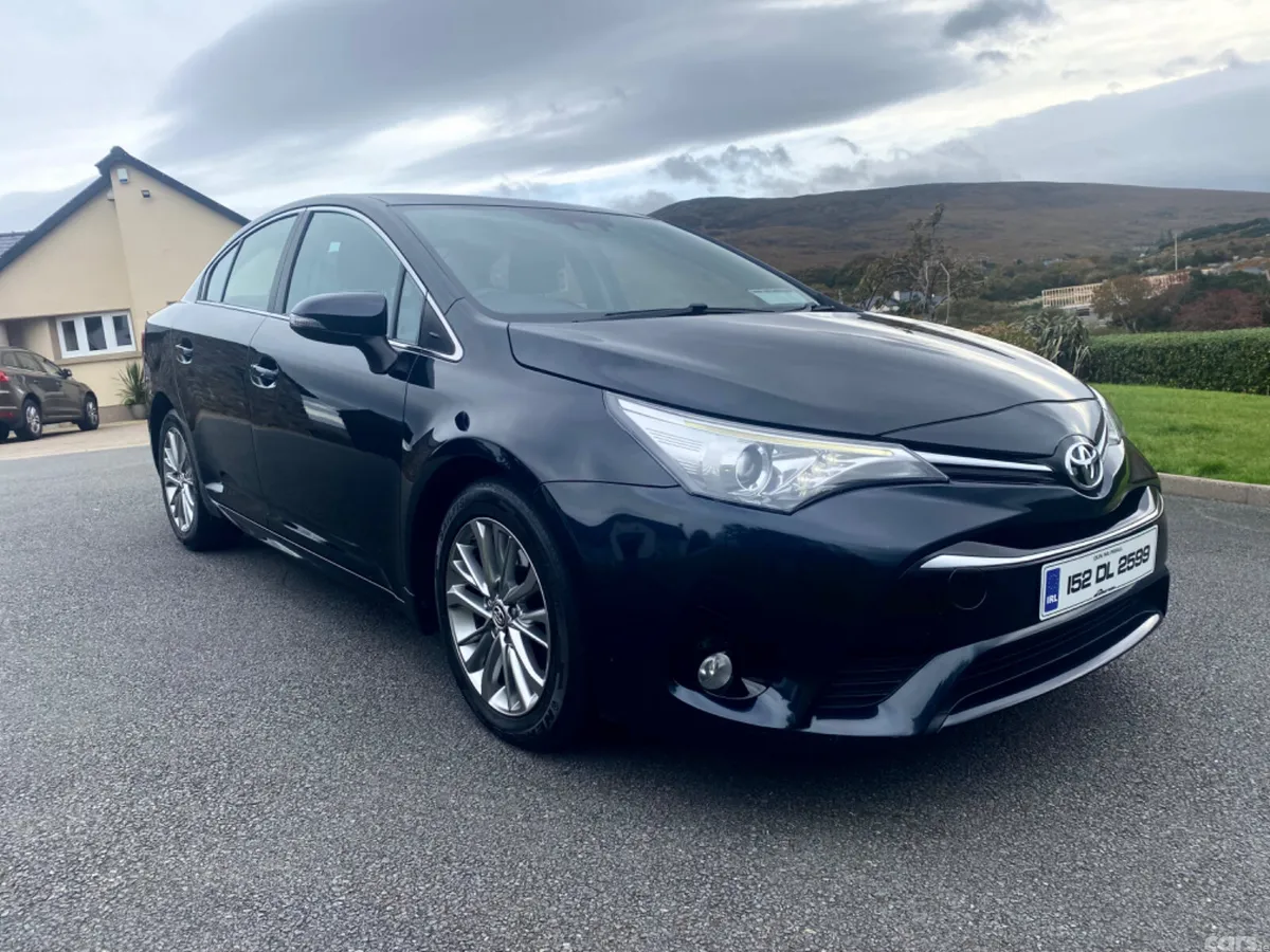 Toyota Avensis Saloon, Diesel, 2015, Grey