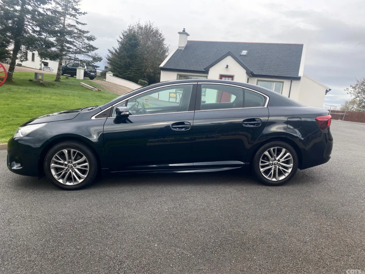Toyota Avensis Saloon, Diesel, 2015, Grey