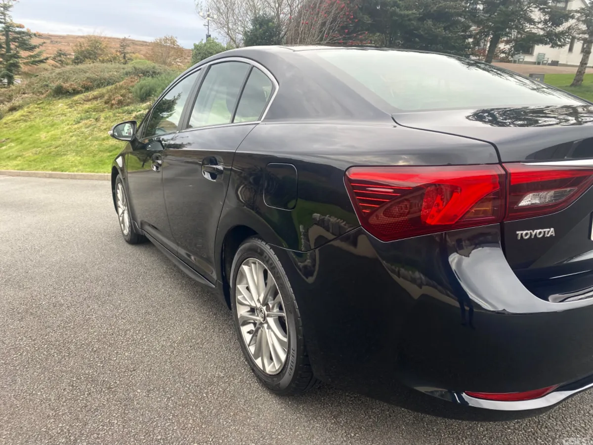 Toyota Avensis Saloon, Diesel, 2015, Grey