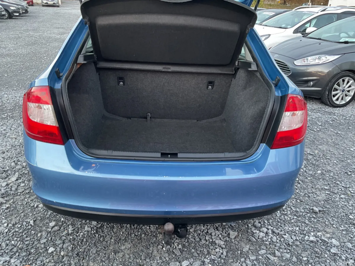 Skoda Rapid Saloon, Diesel, 2013, Blue
