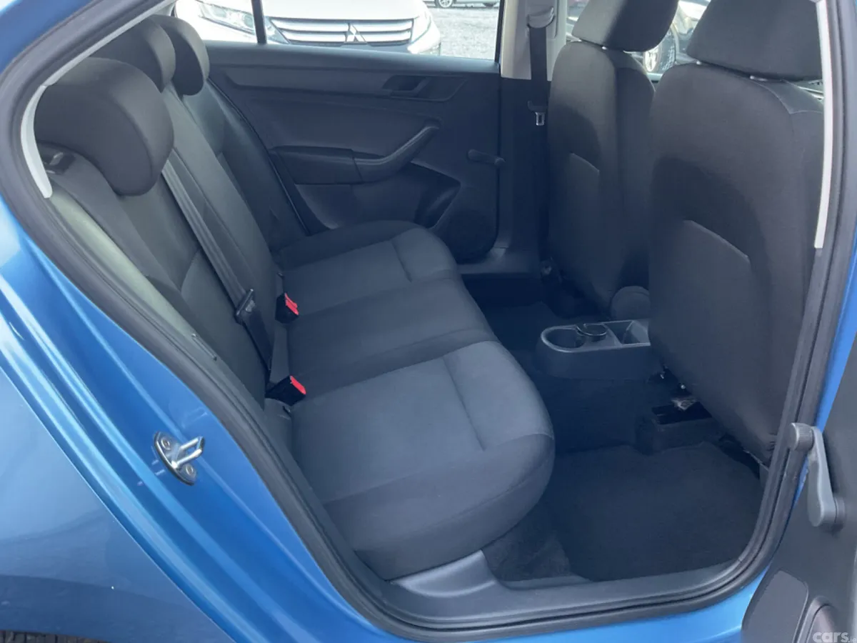 Skoda Rapid Saloon, Diesel, 2013, Blue