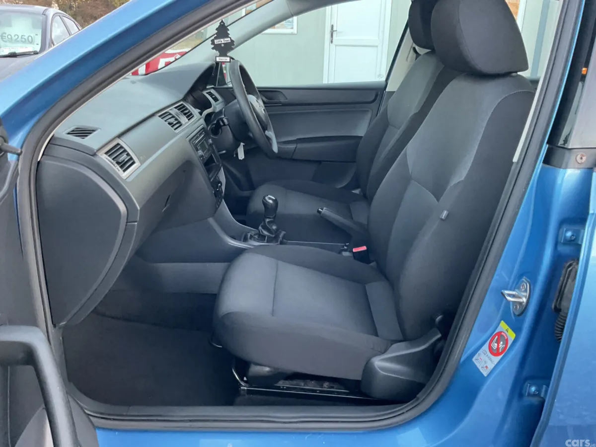 Skoda Rapid Saloon, Diesel, 2013, Blue