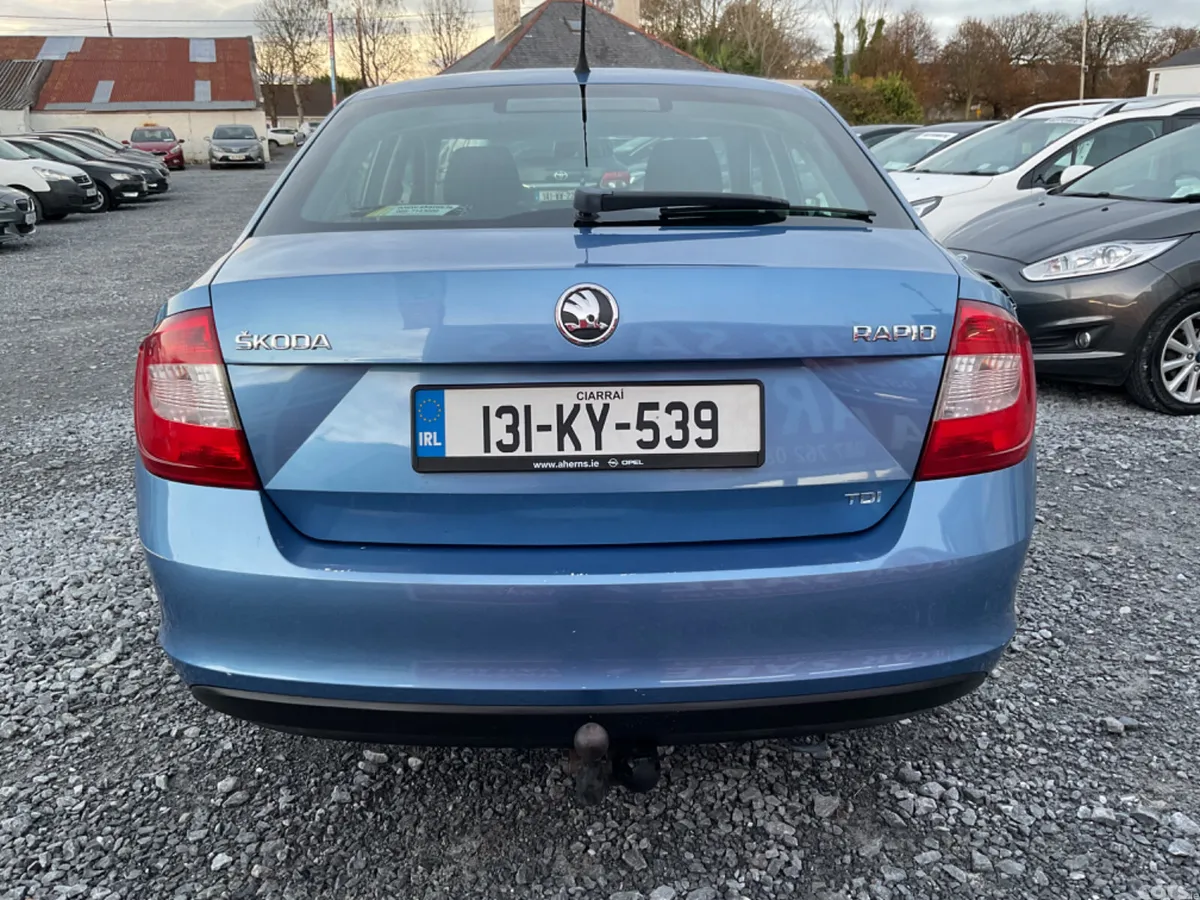Skoda Rapid Saloon, Diesel, 2013, Blue