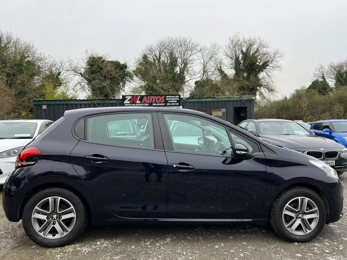 Peugeot 208 Hatchback, Petrol, 2018, Black