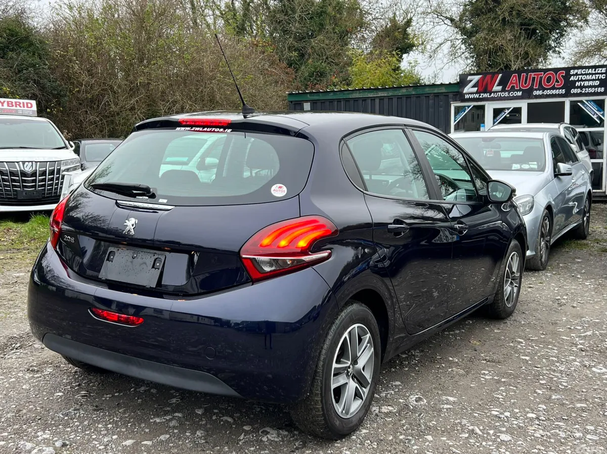 Peugeot 208 Hatchback, Petrol, 2018, Black