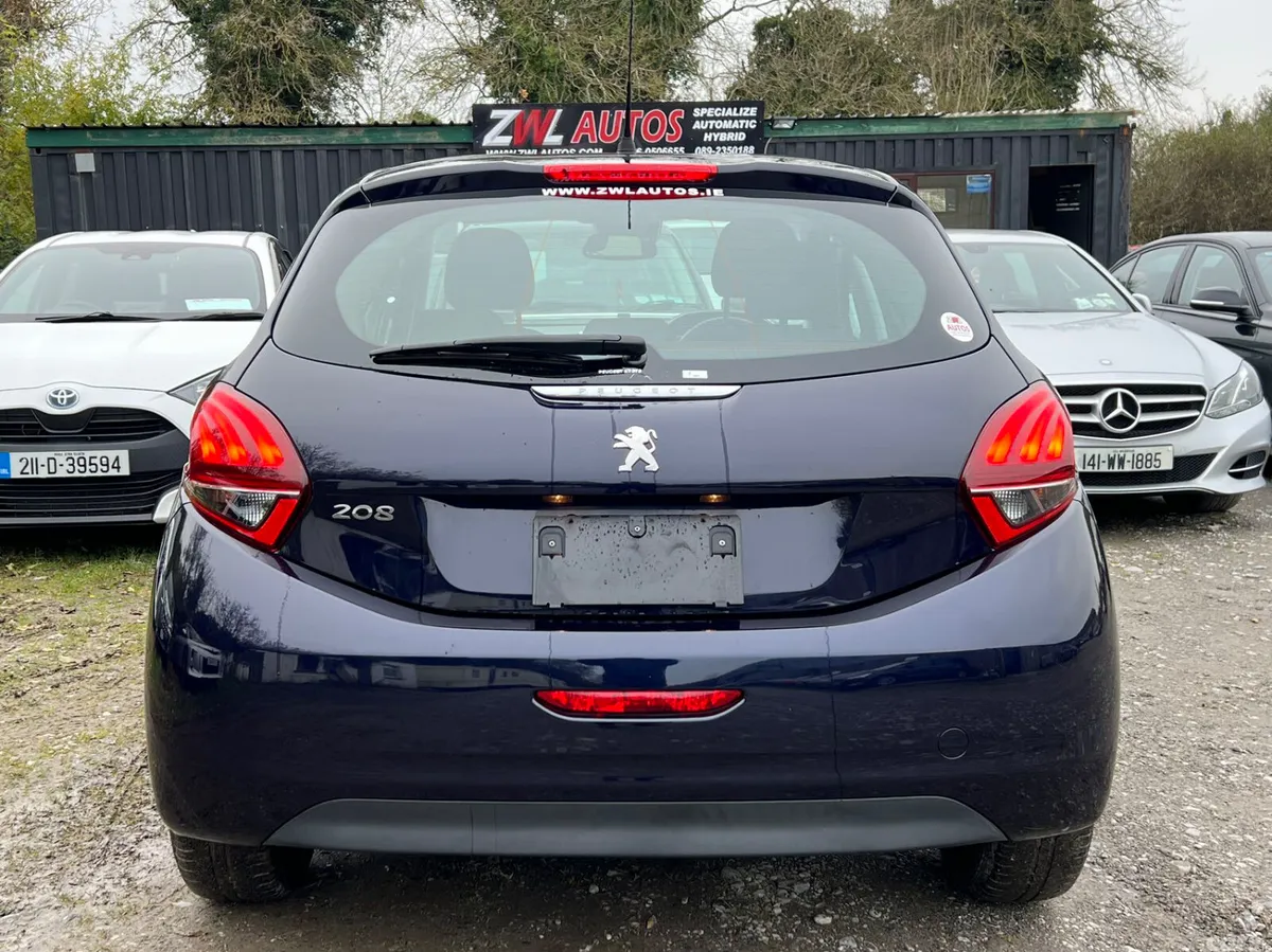 Peugeot 208 Hatchback, Petrol, 2018, Black