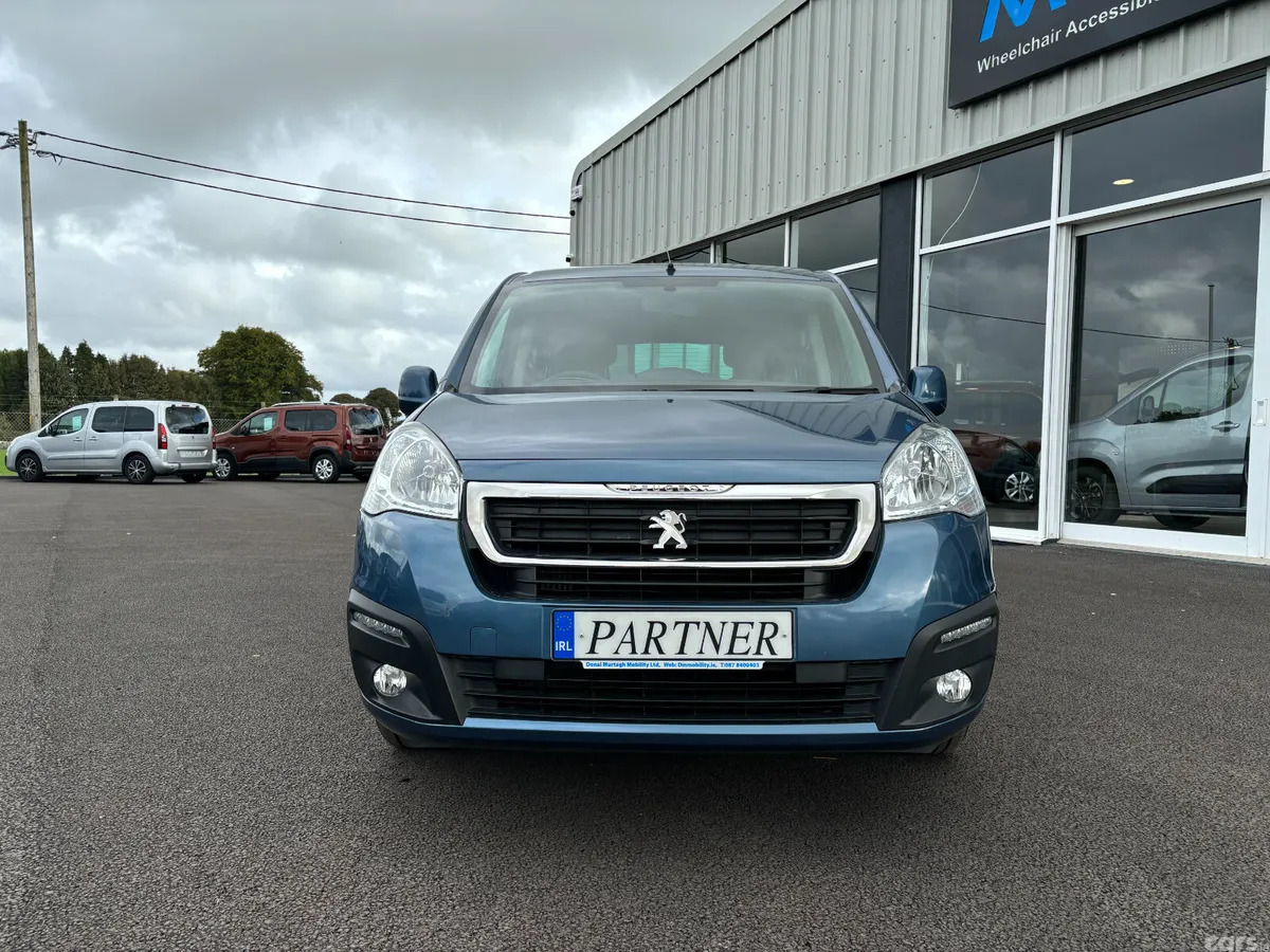 Other Other MPV, Diesel, 2018, Blue