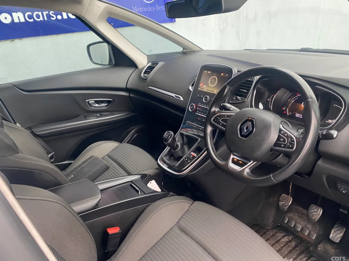 Renault Grand Scenic MPV, Petrol, 2020, Blue