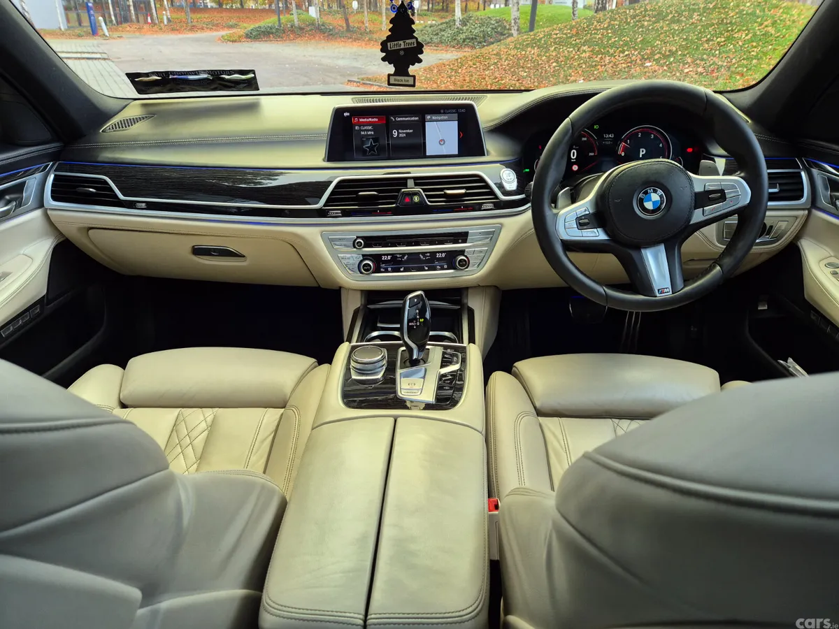 BMW 7-Series Saloon, Diesel, 2018, Black