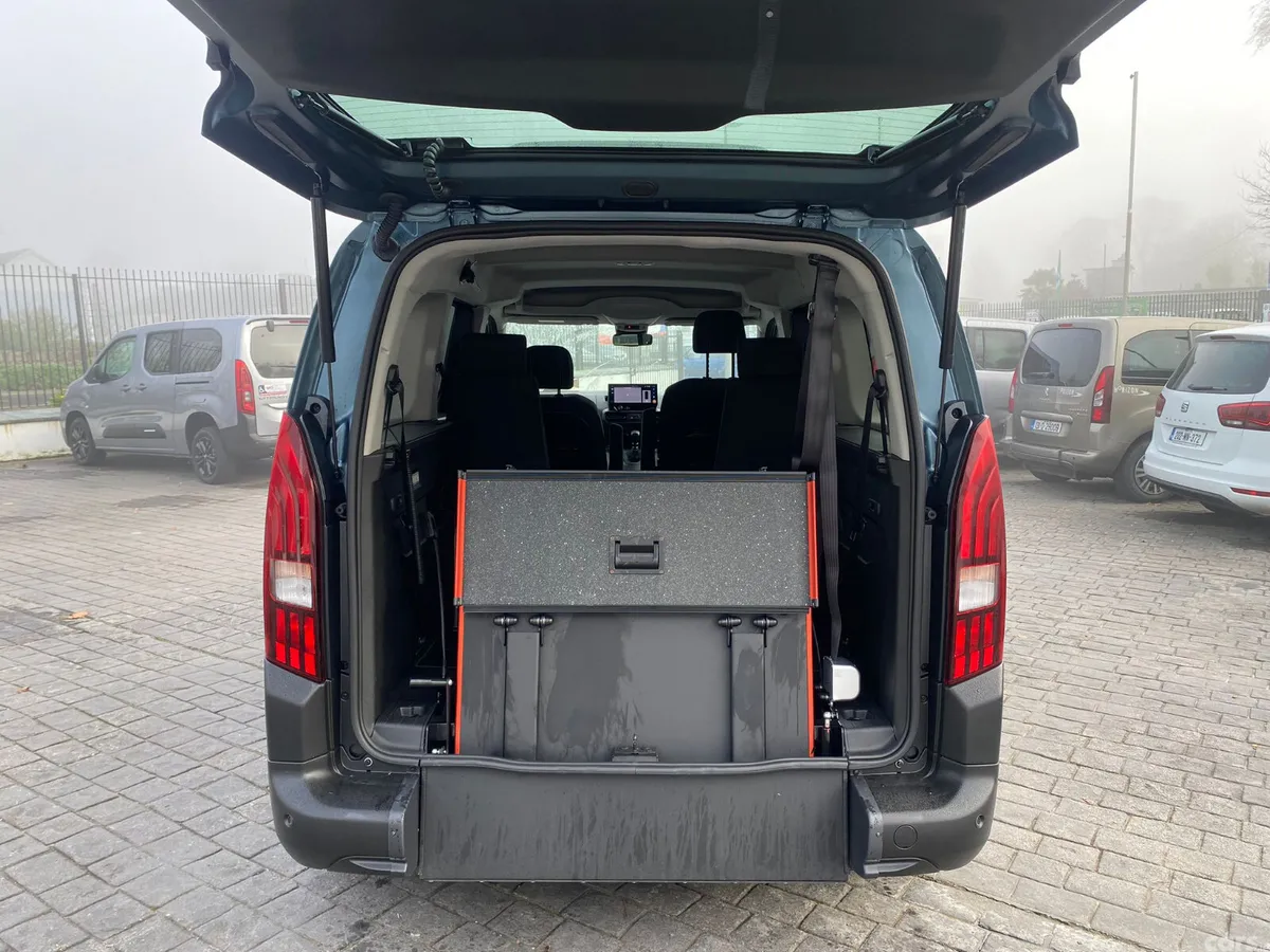 Peugeot Rifter MPV, Diesel, 2026, Blue