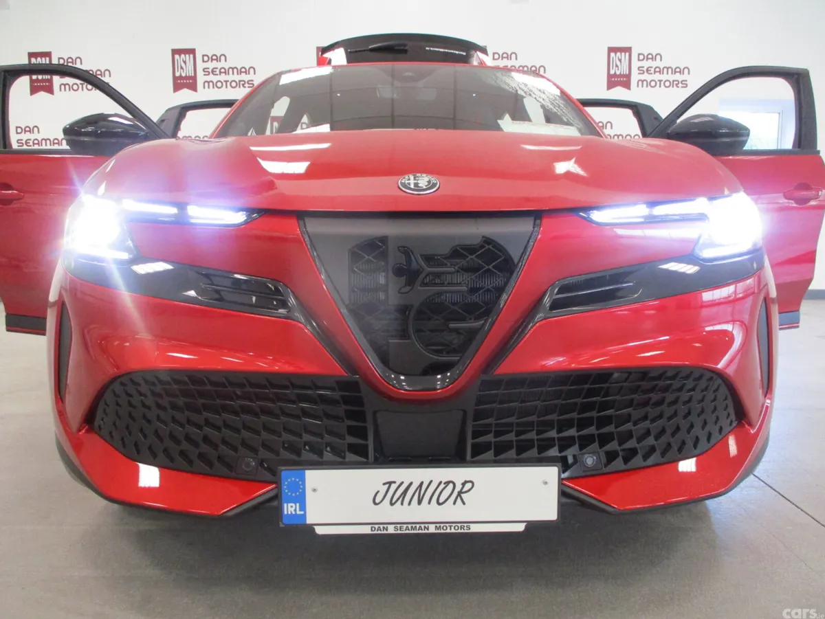 Alfa Romeo Junior SUV, Electric, 2026, Red