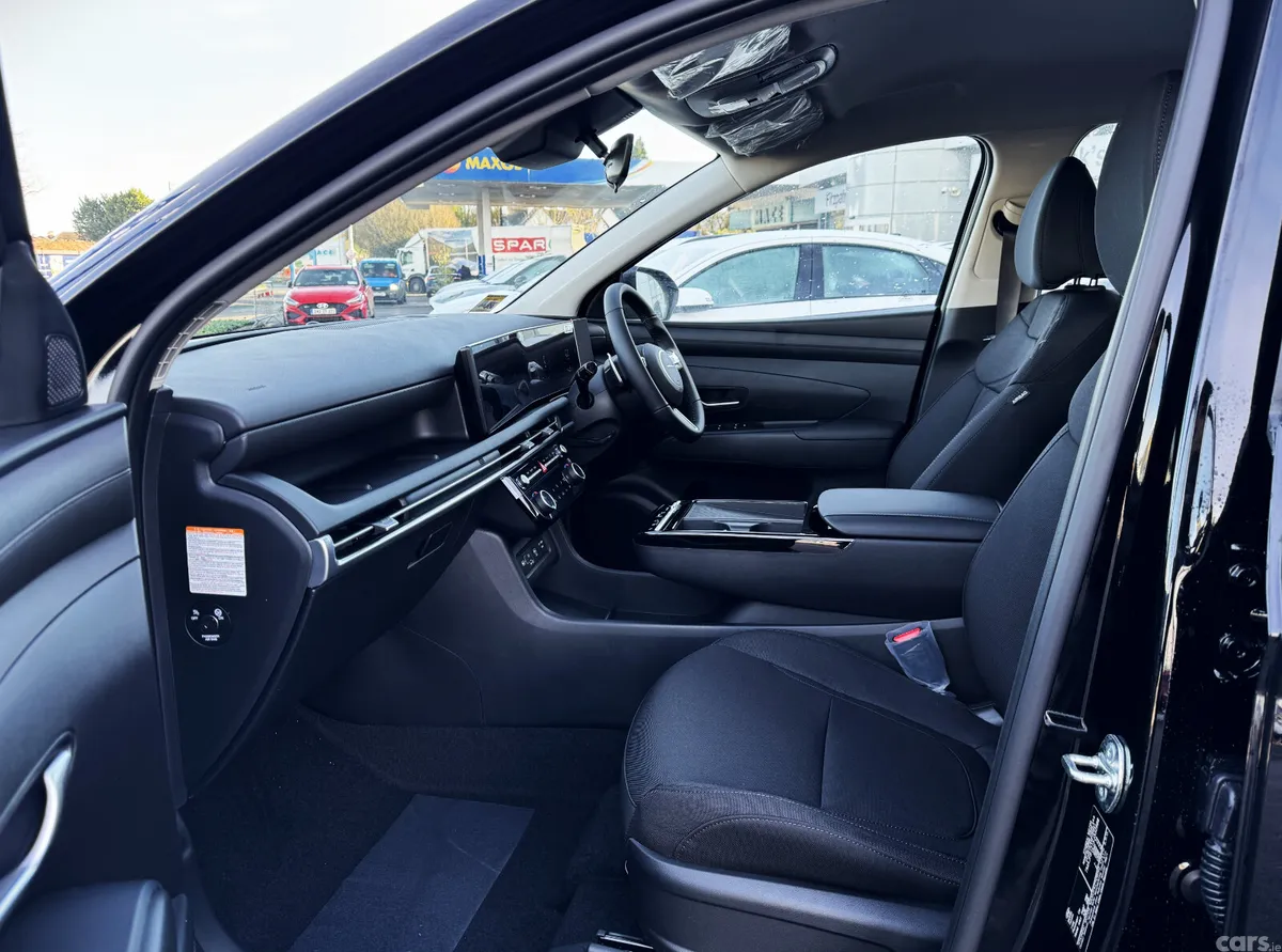 Hyundai Tucson SUV, Petrol Plug-in Hybrid, 2027, Black