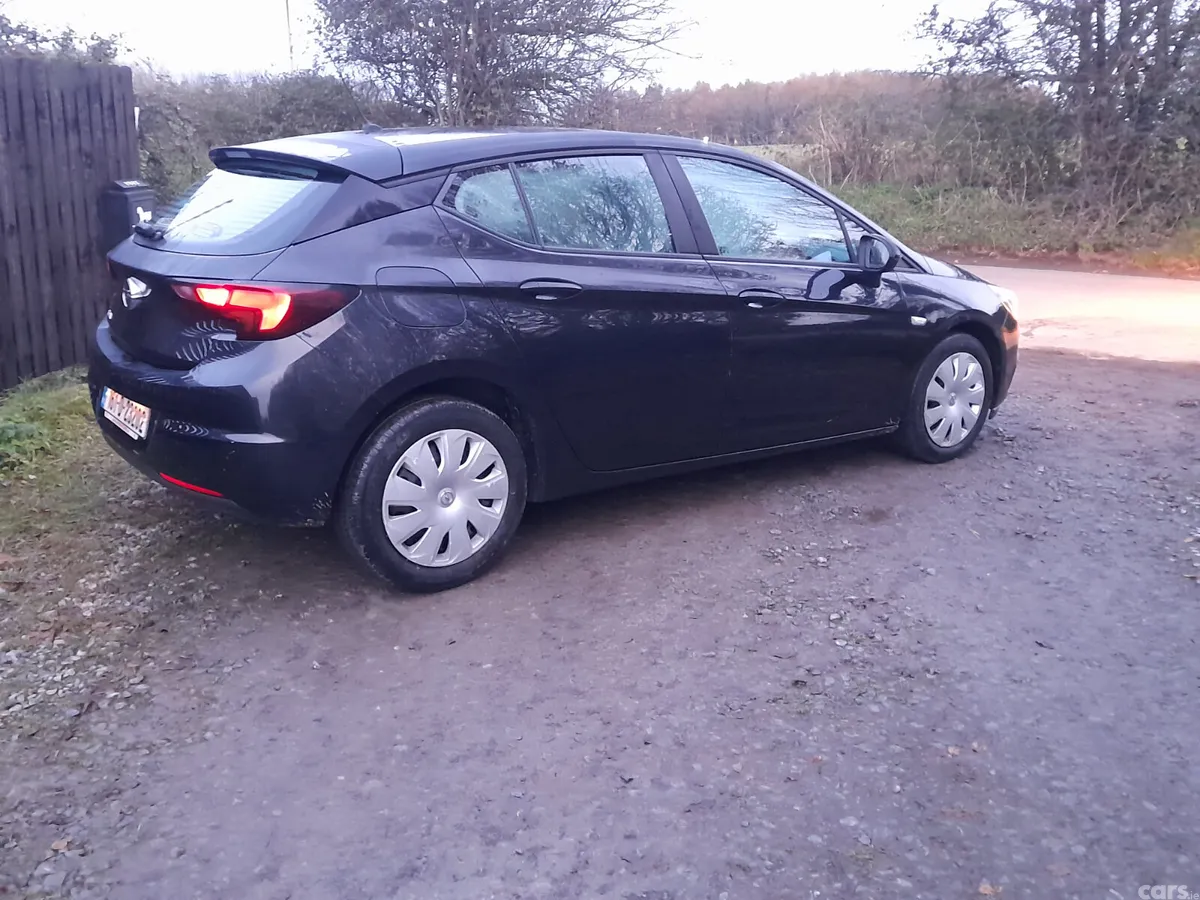 Opel Astra Hatchback, Petrol, 2016, Black