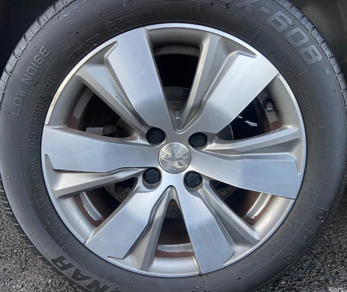 Peugeot 2008 SUV, Petrol, 2016, Red