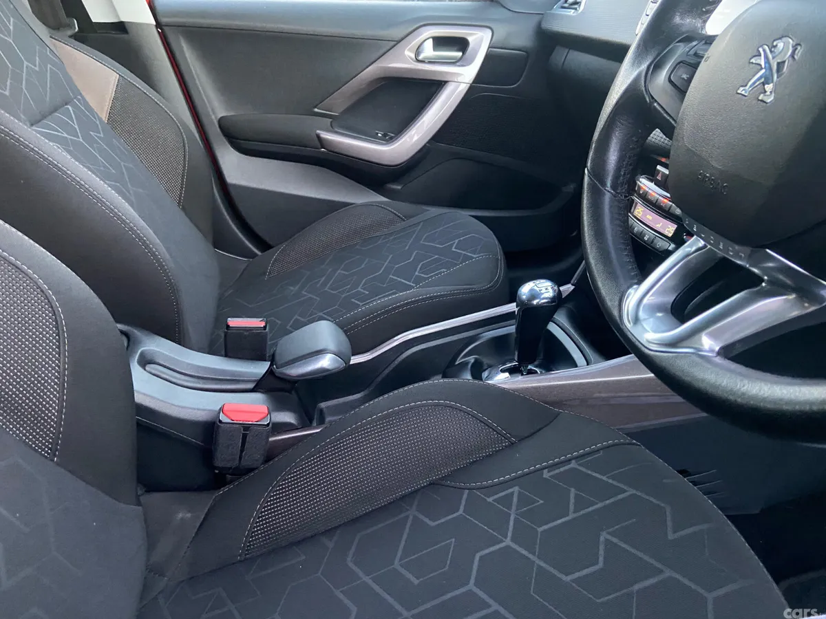 Peugeot 2008 SUV, Petrol, 2016, Red
