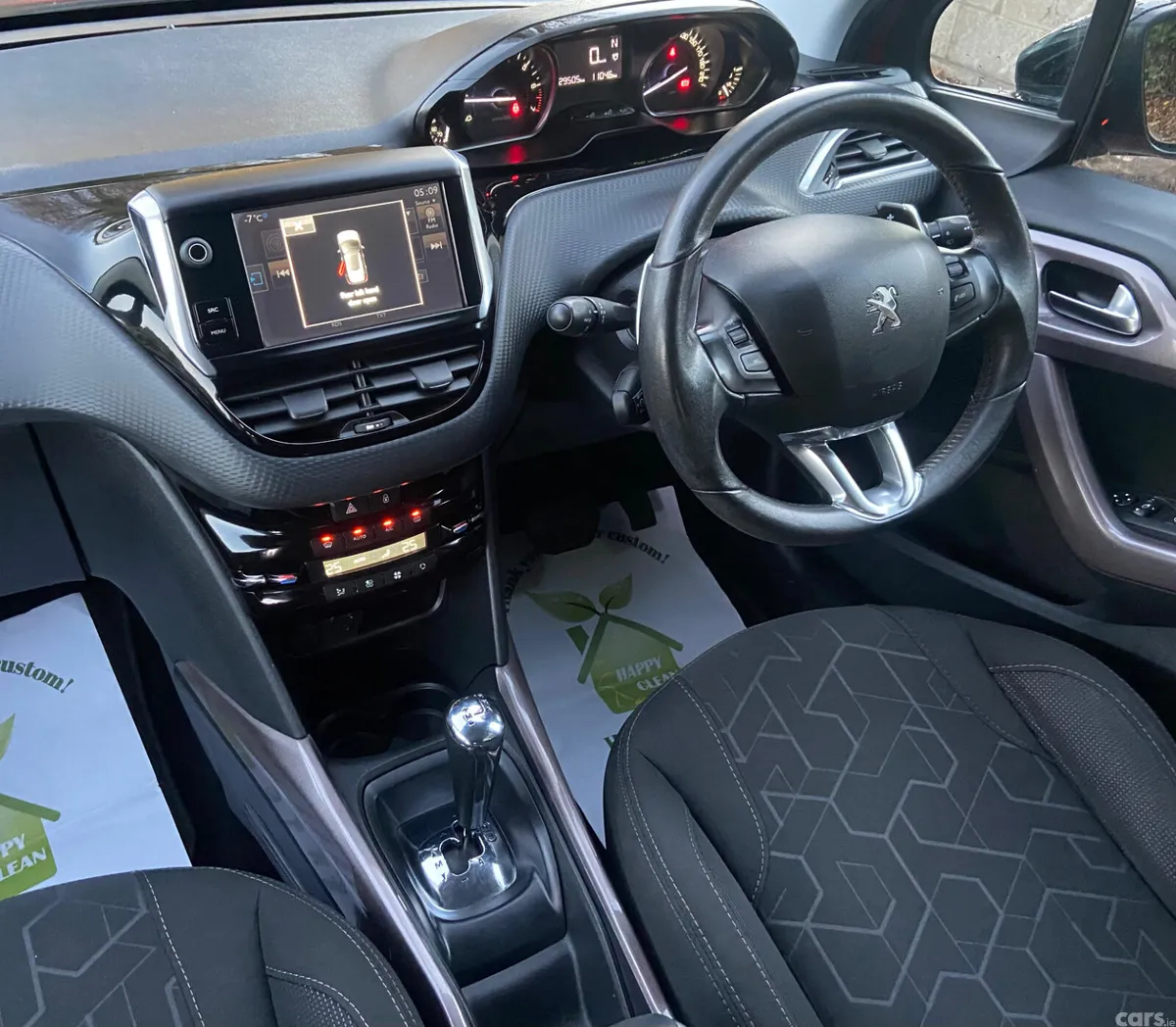 Peugeot 2008 SUV, Petrol, 2016, Red